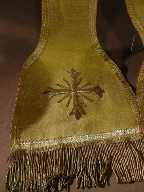 Great Stole With Embroideries in Gold thread.